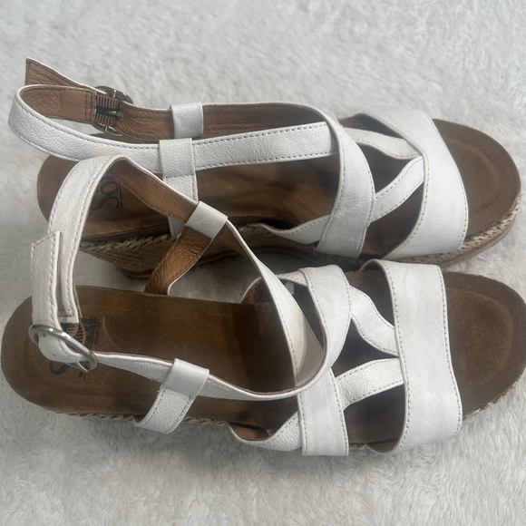 NWT Sofft Women's Devyn Sz 9.5 Wedge Sandals White Leather Open Toe Ankle Strap - Picture 5 of 16